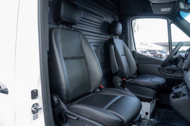 New 2025 Mercedes-Benz Sprinter 2500 image 14