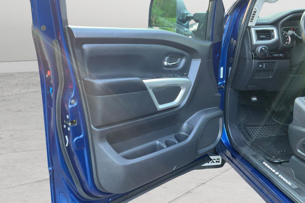 Used 2021 Nissan Titan SV w/ SV Convenience Package AWD/4WD image 11