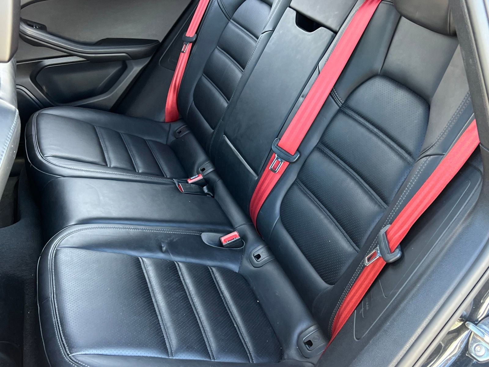 Used 2017 Porsche Macan Turbo image 16