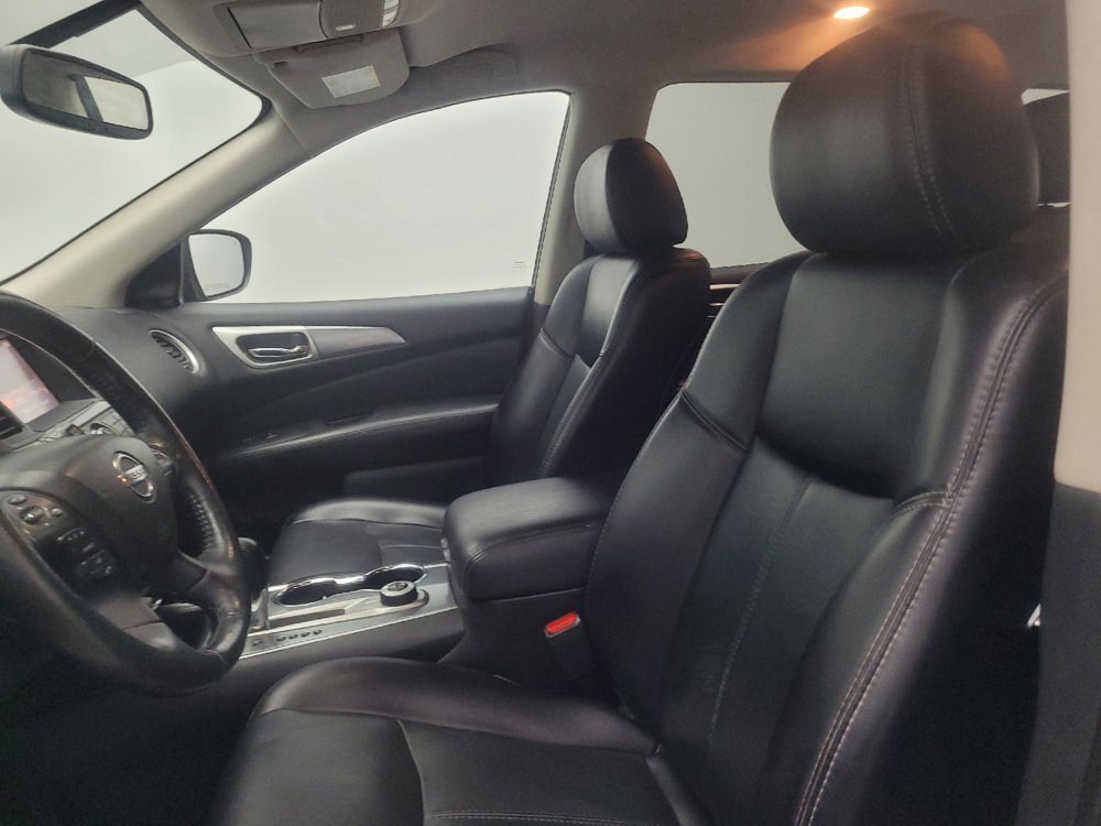 Used 2018 Nissan Pathfinder SL w/ Midnight Edition Package AWD/4WD image 17
