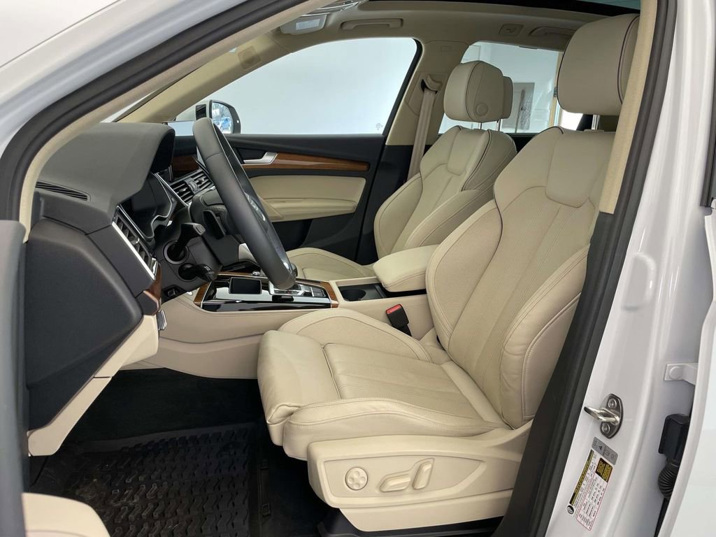 Certified 2023 Audi Q5 2.0T Premium Plus w/ Premium Plus Package image 5