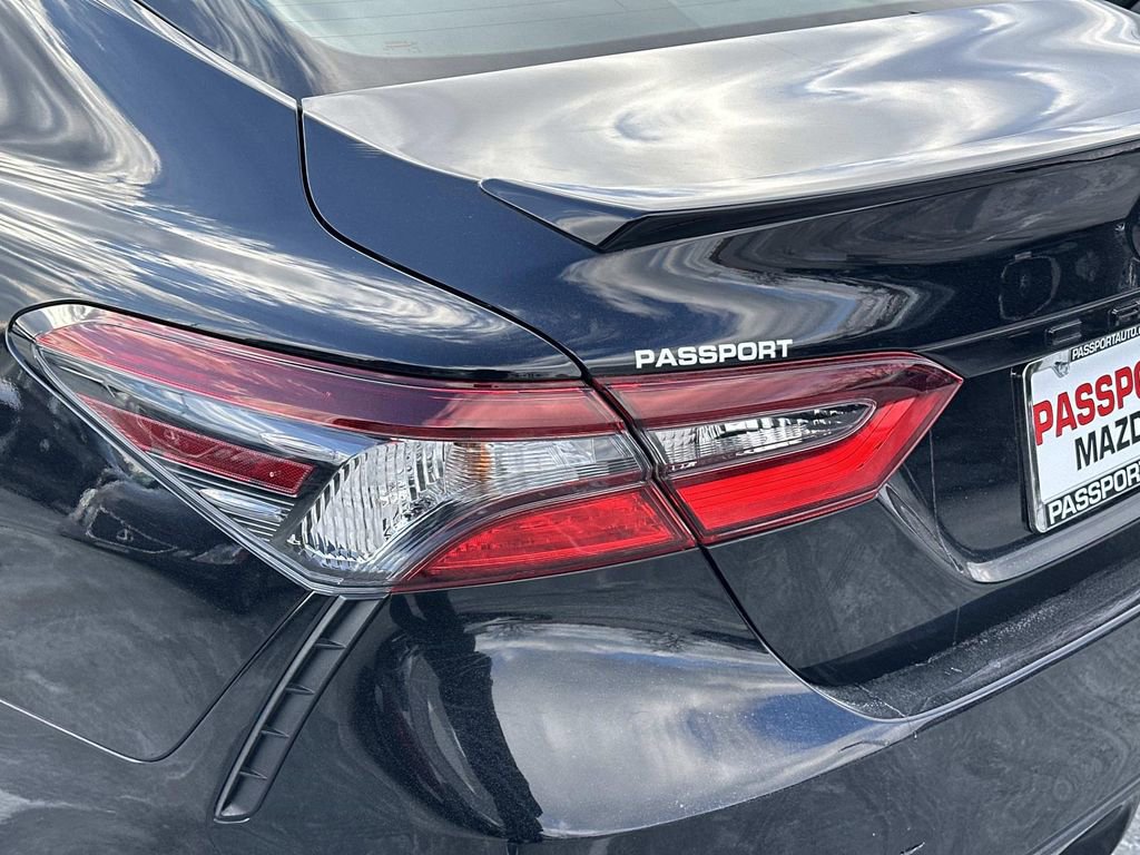 Used 2023 Toyota Camry SE image 9