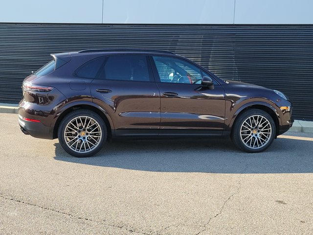 Certified 2023 Porsche Cayenne S Platinum AWD/4WD image 8