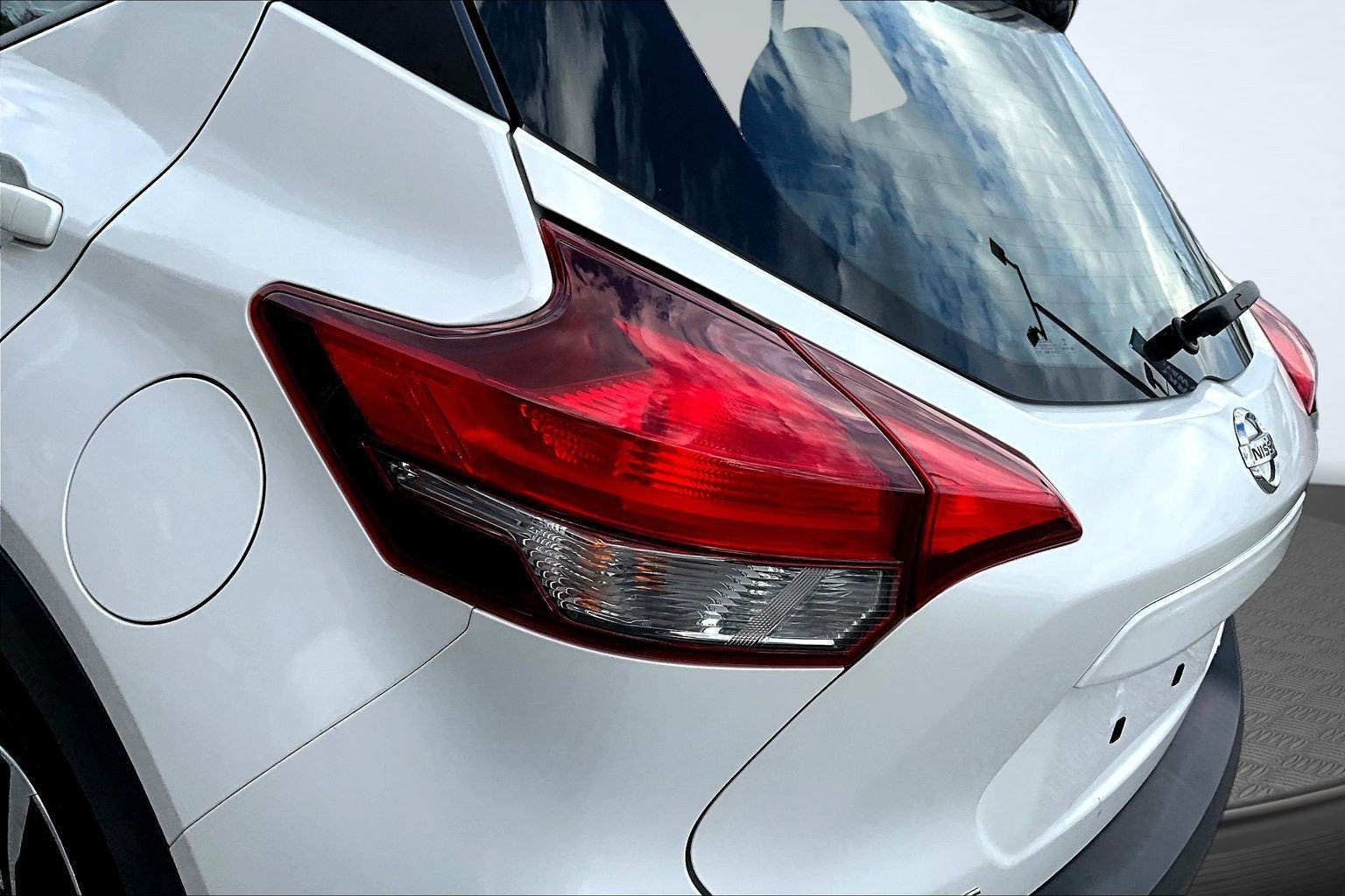 Used 2018 Nissan Kicks SV FWD image 20