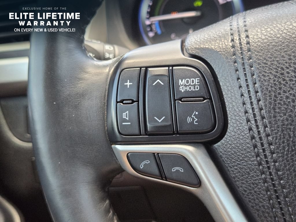 Used 2017 Toyota Highlander Limited Platinum AWD/4WD image 27