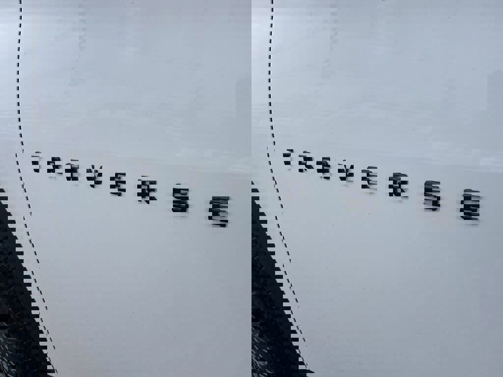 Used 2023 Chevrolet Traverse RS image 17