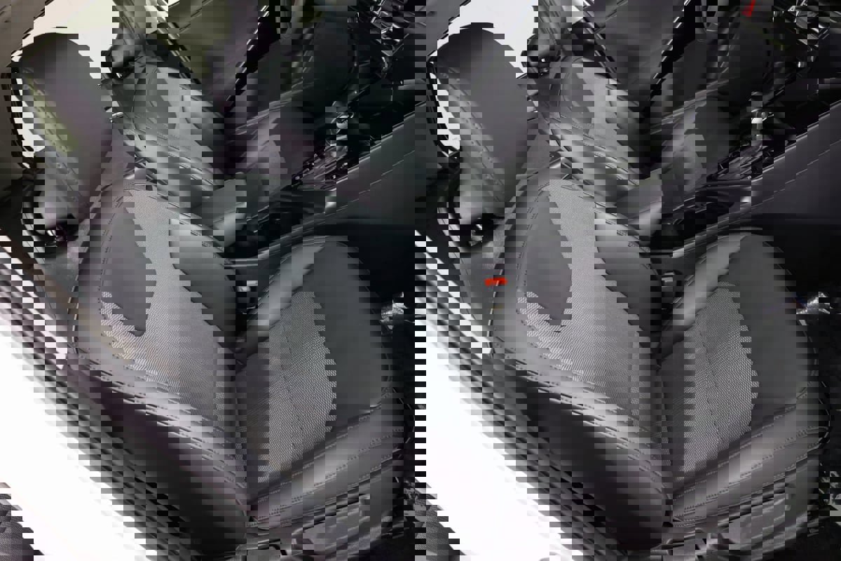 Used 2024 Kia Niro EX image 31