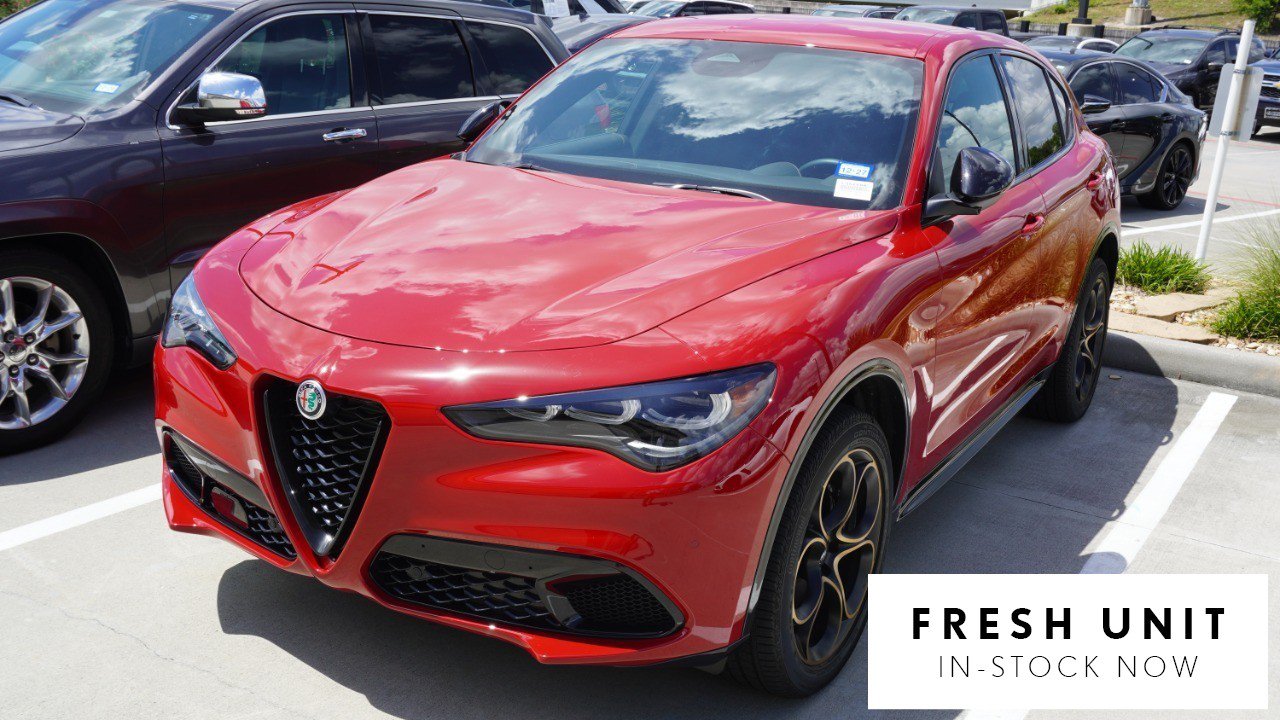Used 2025 Alfa Romeo Stelvio Sprint AWD/4WD video 1
