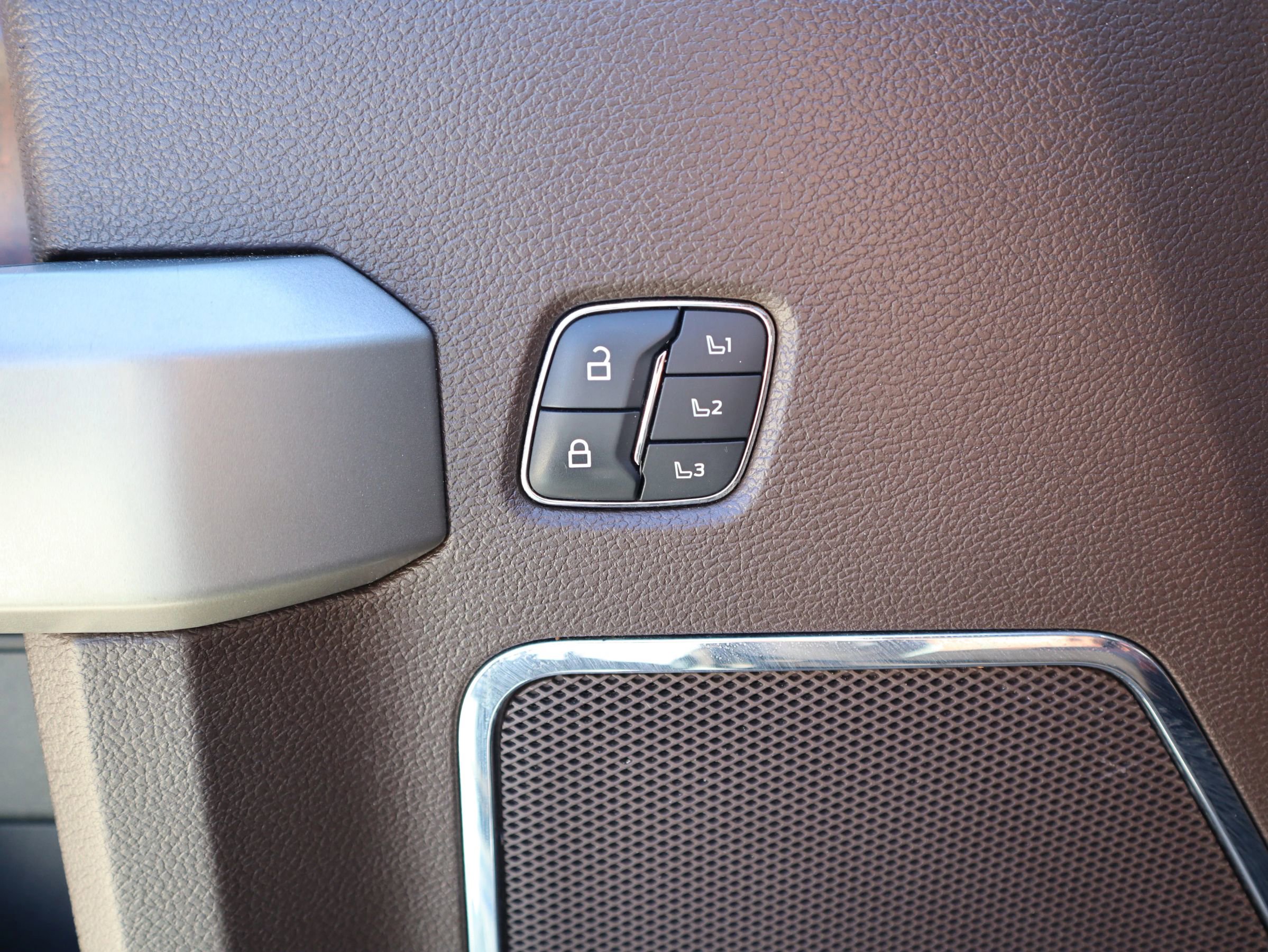 Used 2021 Ford F350 King Ranch w/ King Ranch Ultimate Package image 25