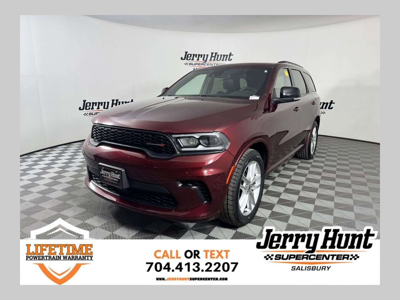 Used 2024 Dodge Durango GT image 1