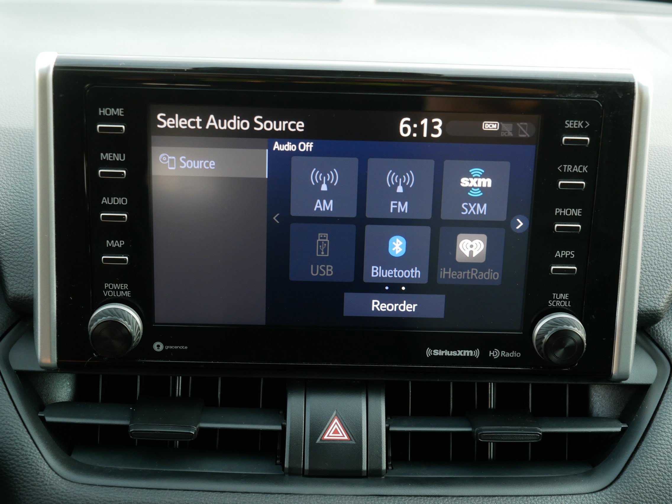 Used 2019 Toyota RAV4 XLE AWD/4WD image 22