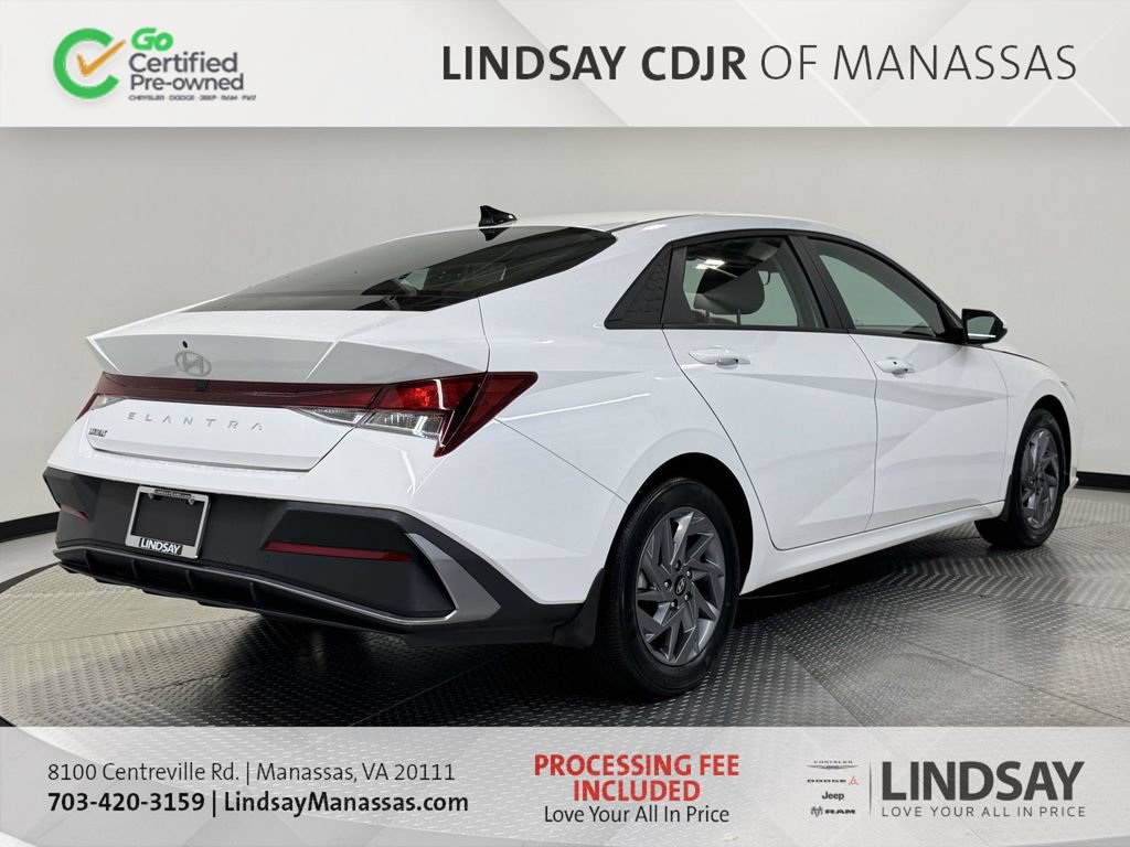 Used 2024 Hyundai Elantra SEL FWD image 8