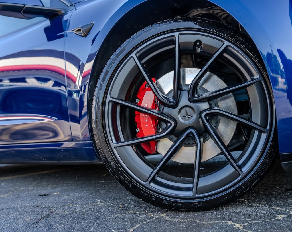 Used 2025 Tesla Model 3 Performance image 31