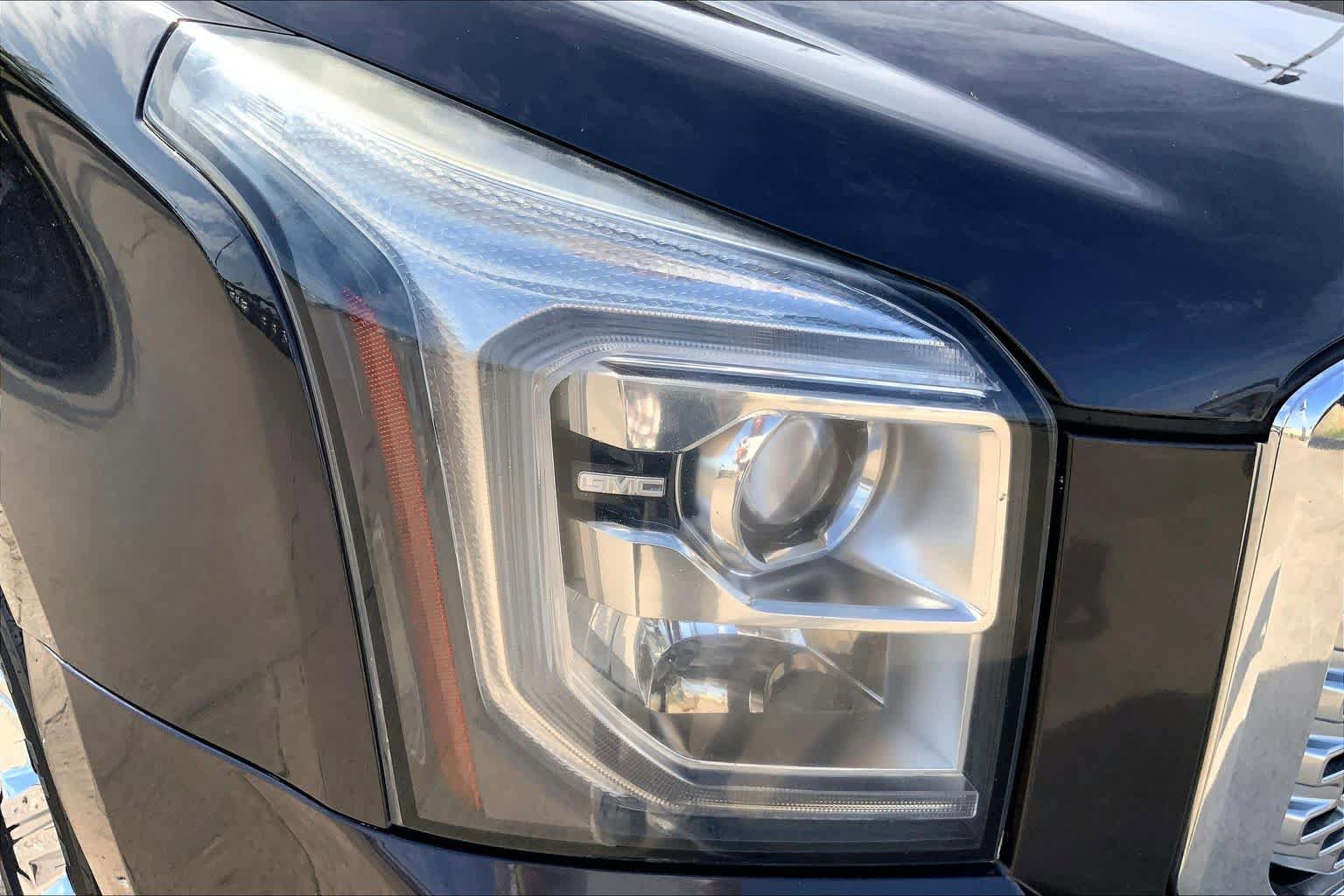 Used 2017 GMC Yukon Denali AWD/4WD image 26