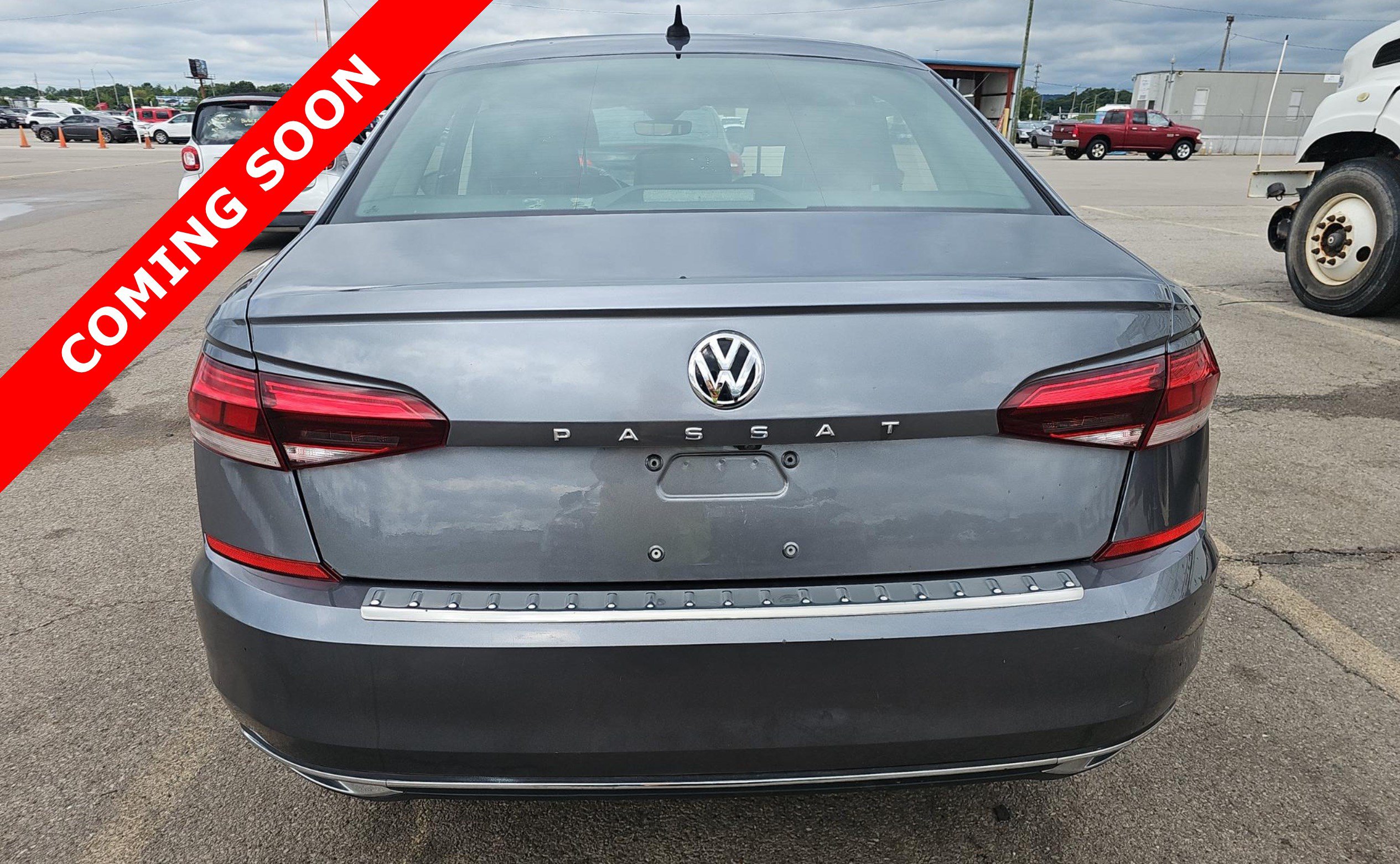 Used 2022 Volkswagen Passat 2.0T SE FWD image 5