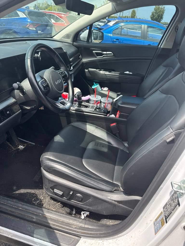 Used 2024 Kia Sportage EX FWD image 3