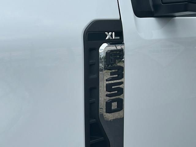 New 2026 Ford F350 XL w/ XL Chrome Package image 23