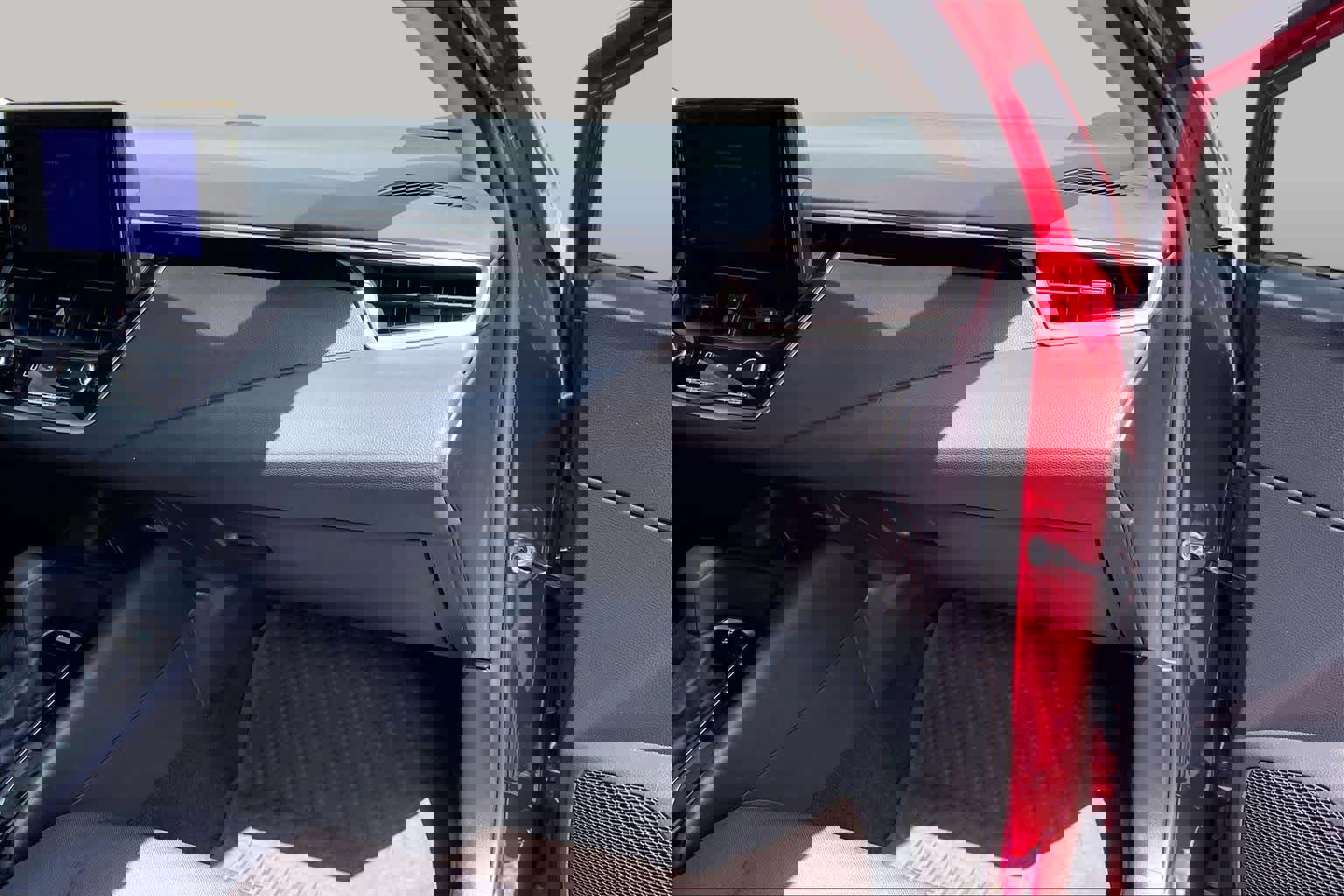 Certified 2025 Toyota Corolla LE FWD image 18