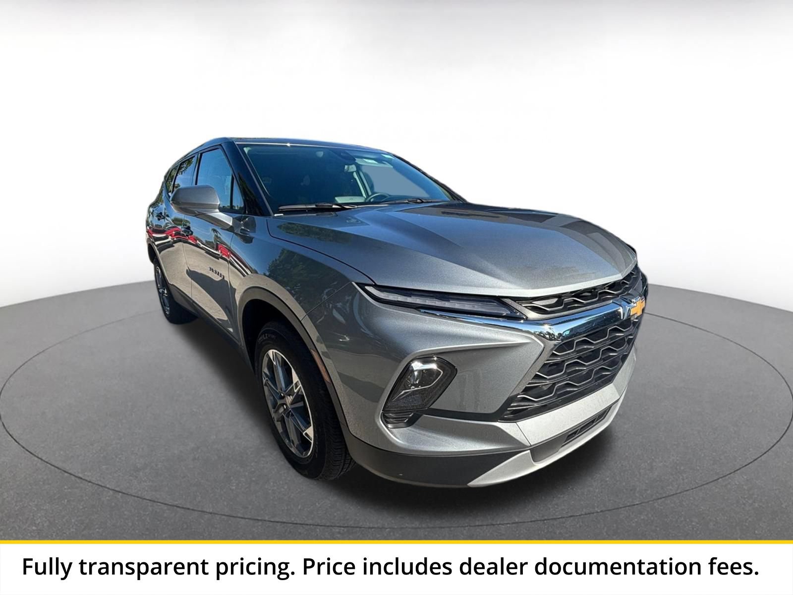 Used 2025 Chevrolet Blazer LT FWD image 1