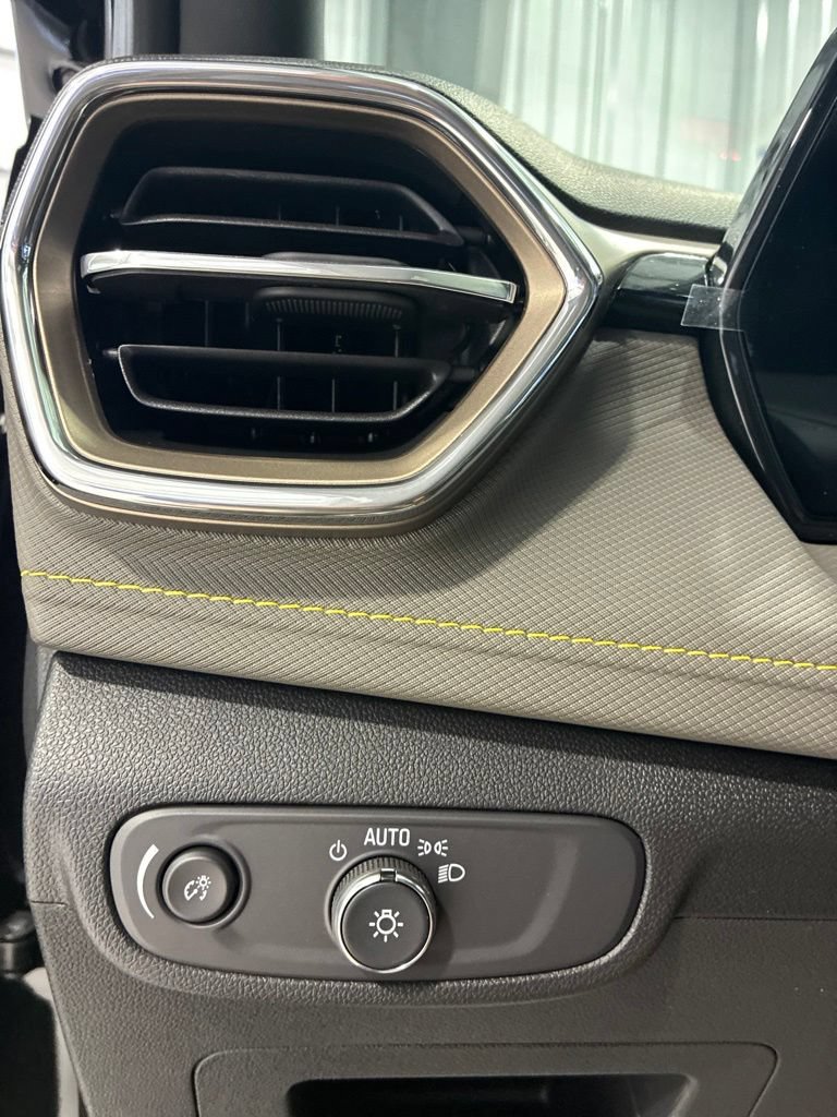 New 2026 Chevrolet TrailBlazer ACTIV w/ Convenience Package FWD image 24