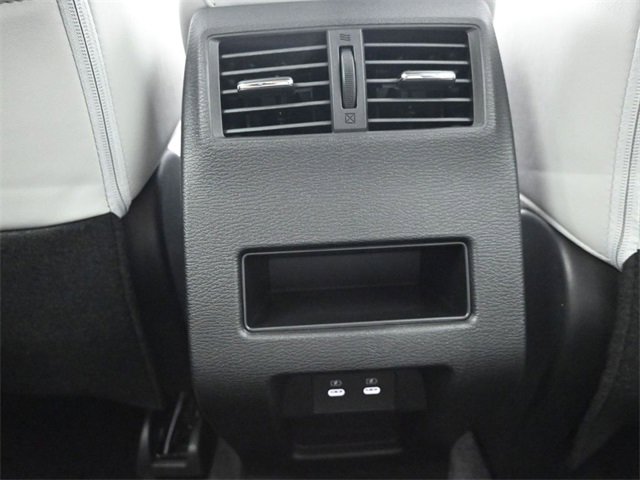 New 2025 Mitsubishi Outlander SE image 13