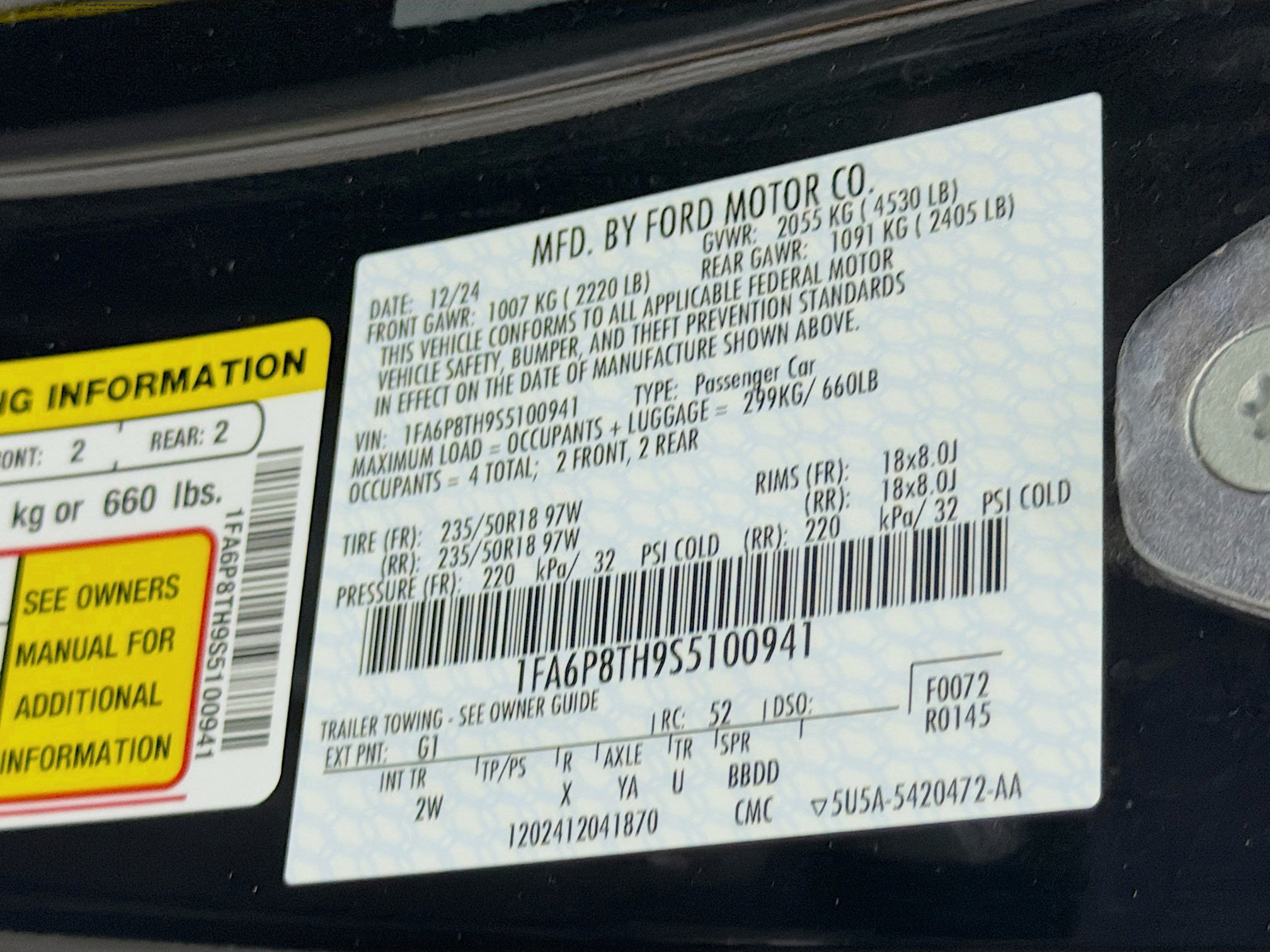 Used 2025 Ford Mustang Coupe RWD image 12