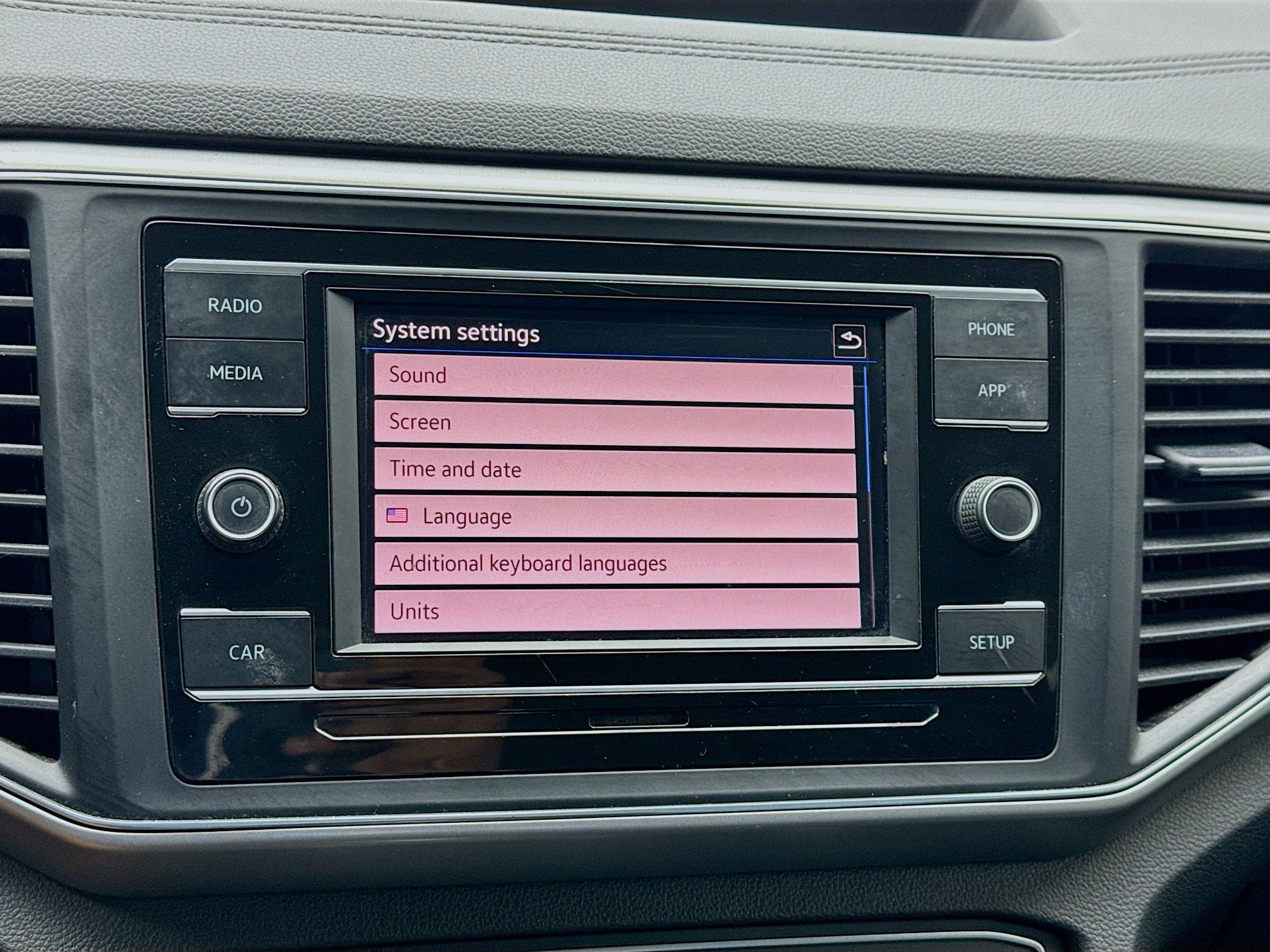 Used 2018 Volkswagen Atlas S FWD image 9