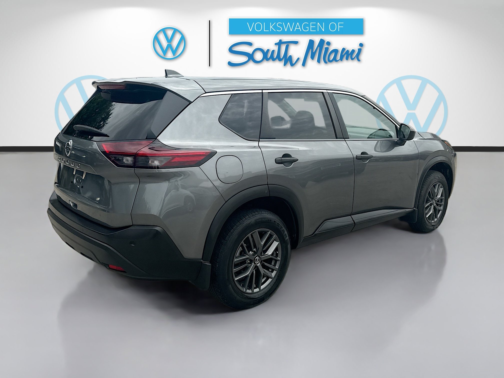 Used 2021 Nissan Rogue S FWD image 7