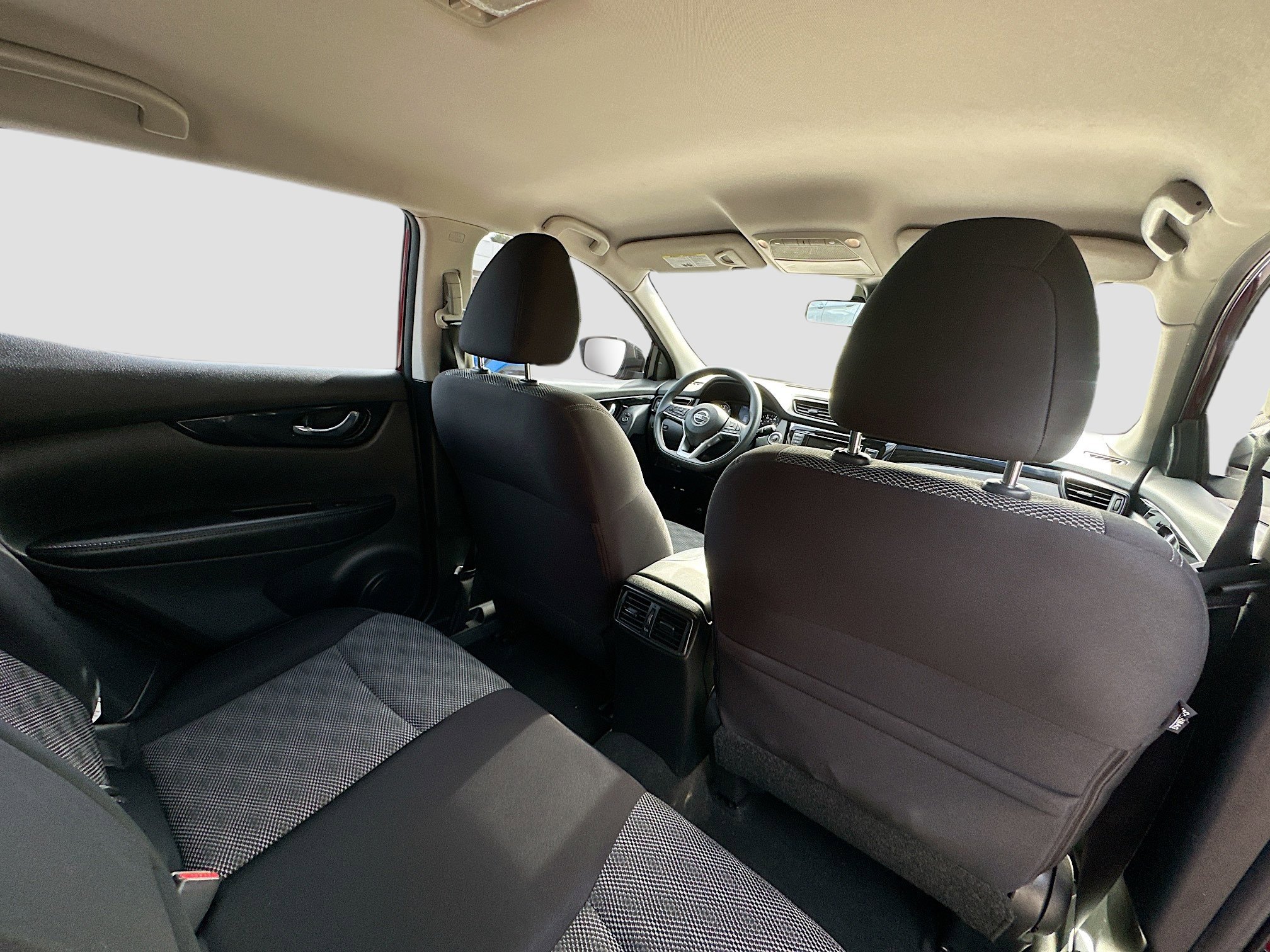 Used 2020 Nissan Rogue Sport SV image 29