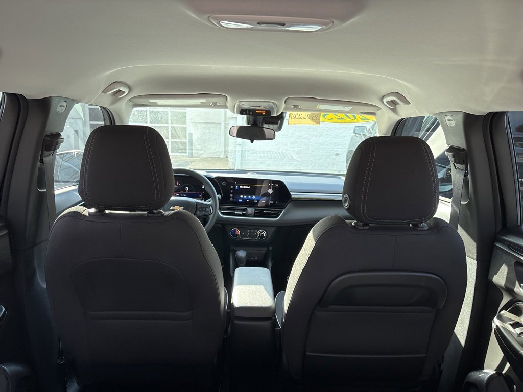 Used 2025 Chevrolet TrailBlazer LS w/ LS Convenience Package image 9