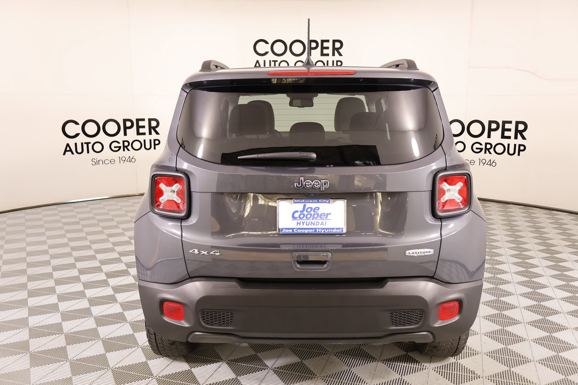 Used 2022 Jeep Renegade Latitude w/ Convenience Group image 23