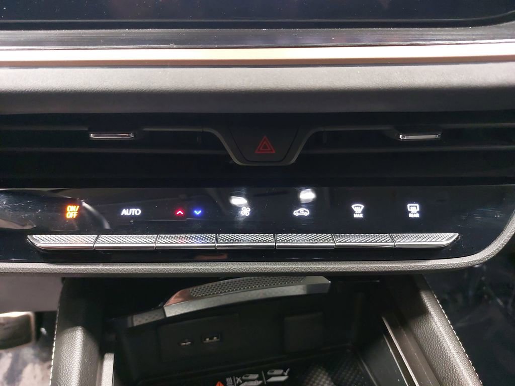 Used 2024 Buick Envision Sport Touring image 20