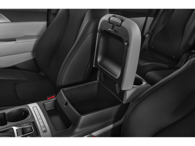 Used 2023 Kia Carnival LX FWD image 11
