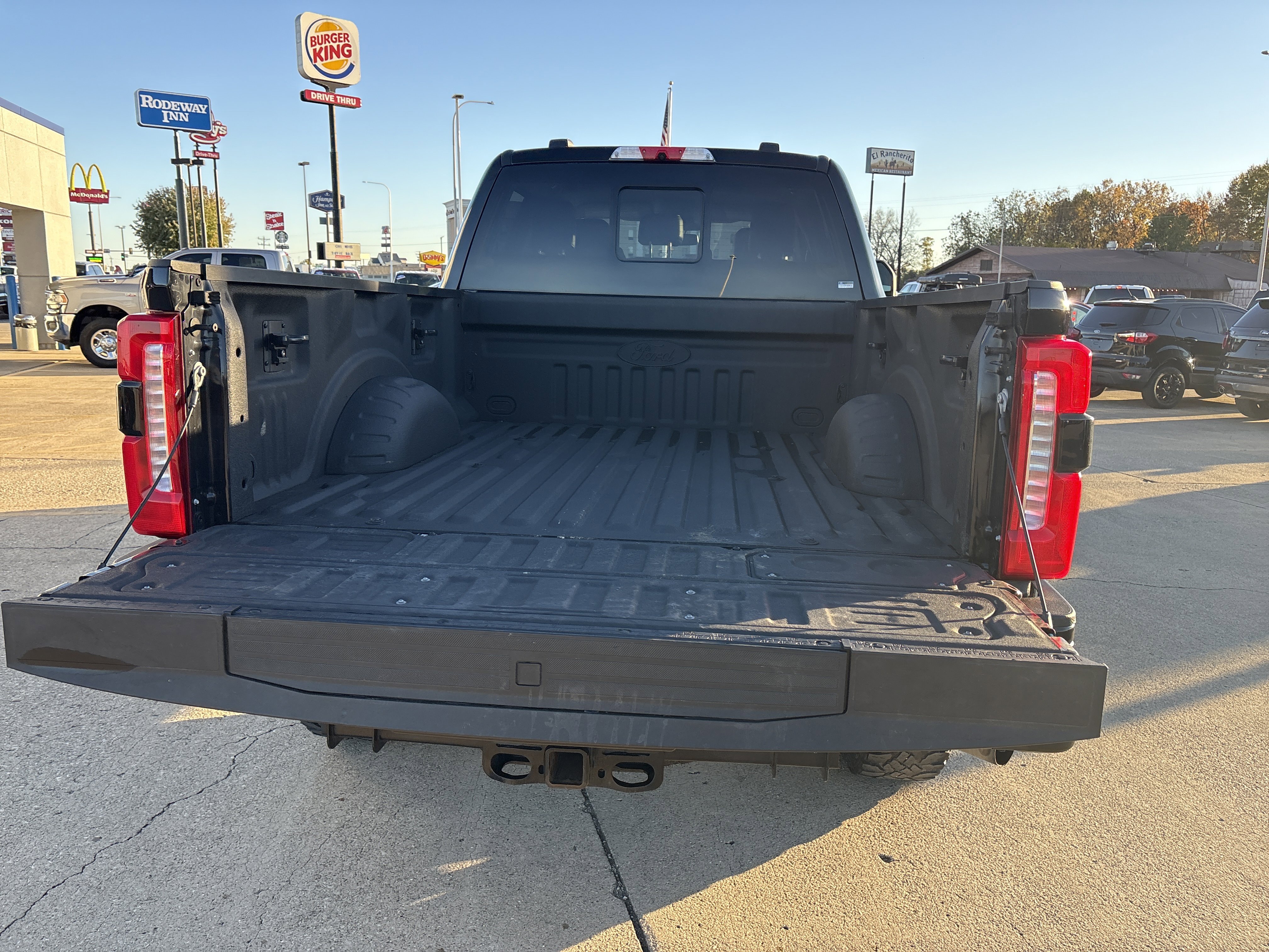 Used 2023 Ford F250 Lariat w/ Tremor Off-Road Package image 5