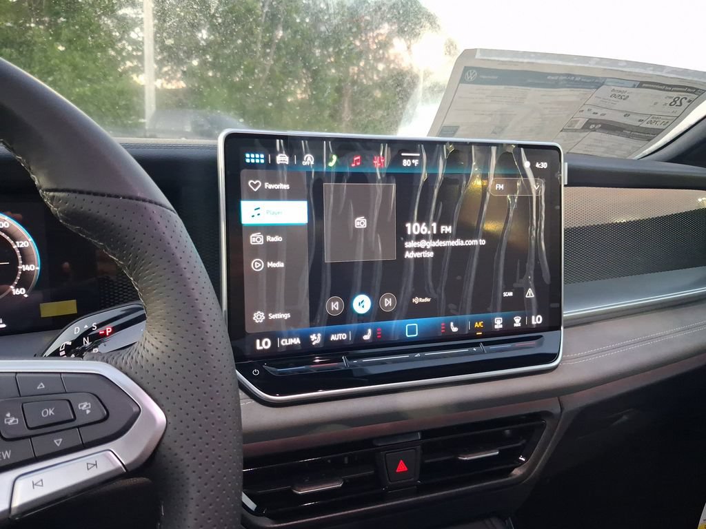 New 2026 Volkswagen Tiguan SE R-Line FWD image 9