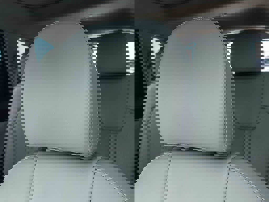 Used 2023 Kia Sorento SX image 24