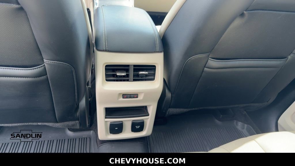 Used 2019 Ford Edge Titanium w/ Equipment Group 301A FWD image 26