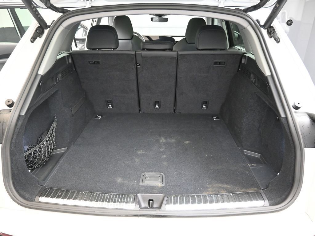 Used 2025 Audi Q5 Premium Plus w/ Premium Plus image 17