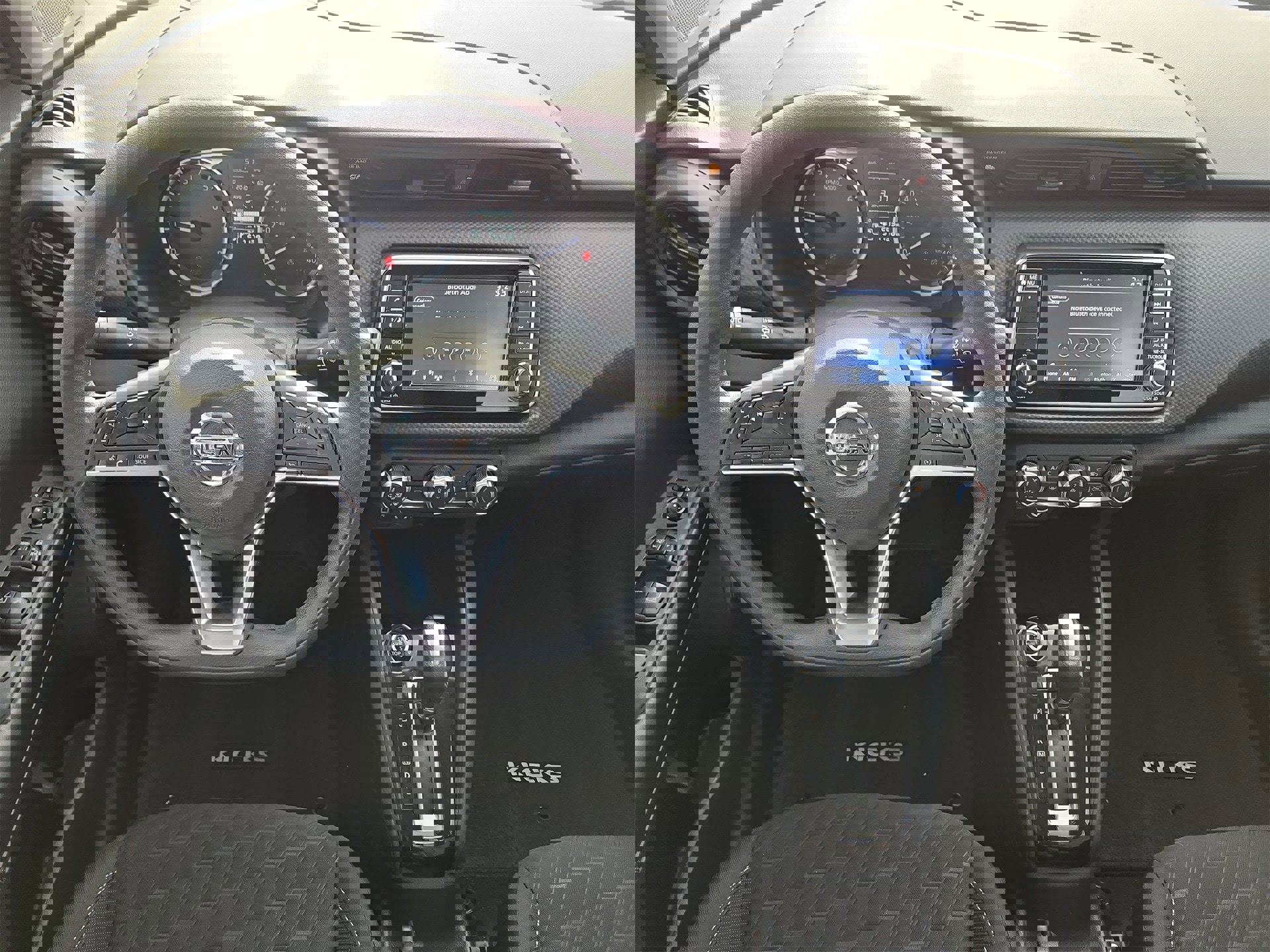 Used 2021 Nissan Kicks S image 14