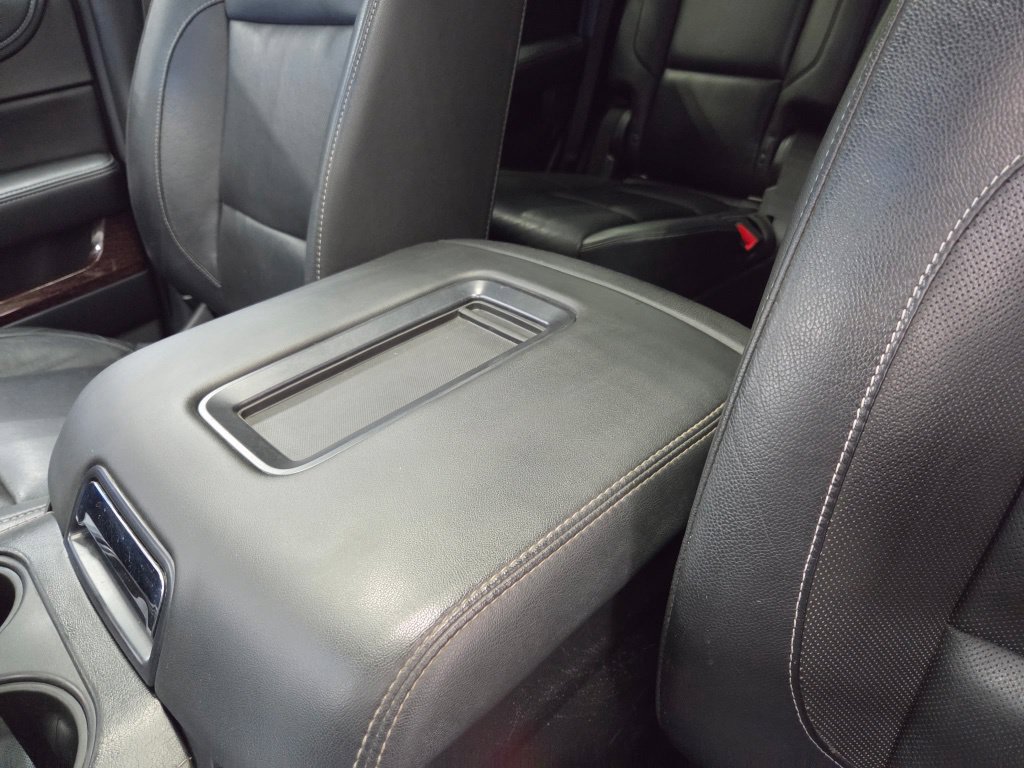 Used 2018 GMC Yukon SLT w/ Premium Edition AWD/4WD image 40