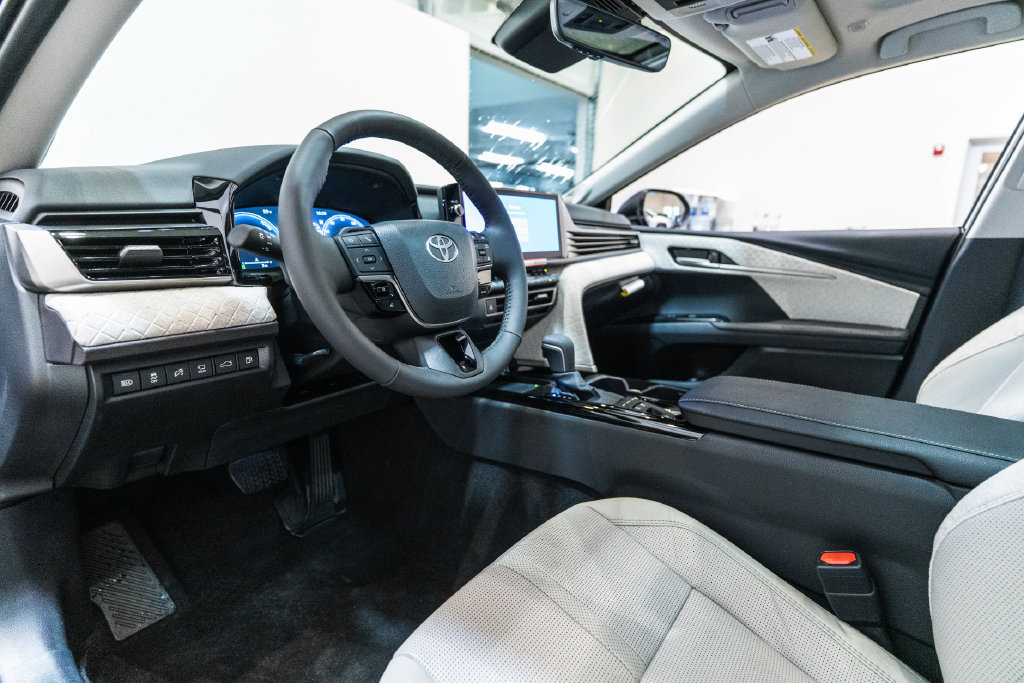 New 2026 Toyota Camry XLE w/ Premium Plus Package AWD/4WD image 4