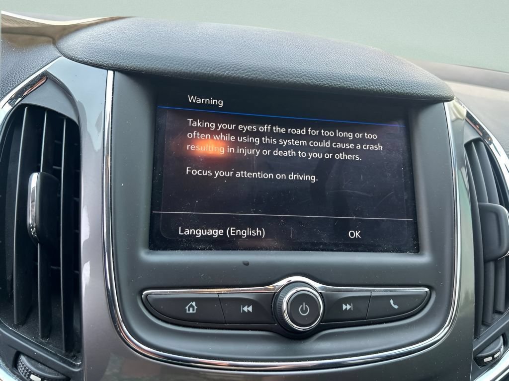 Used 2019 Chevrolet Cruze LT FWD image 25