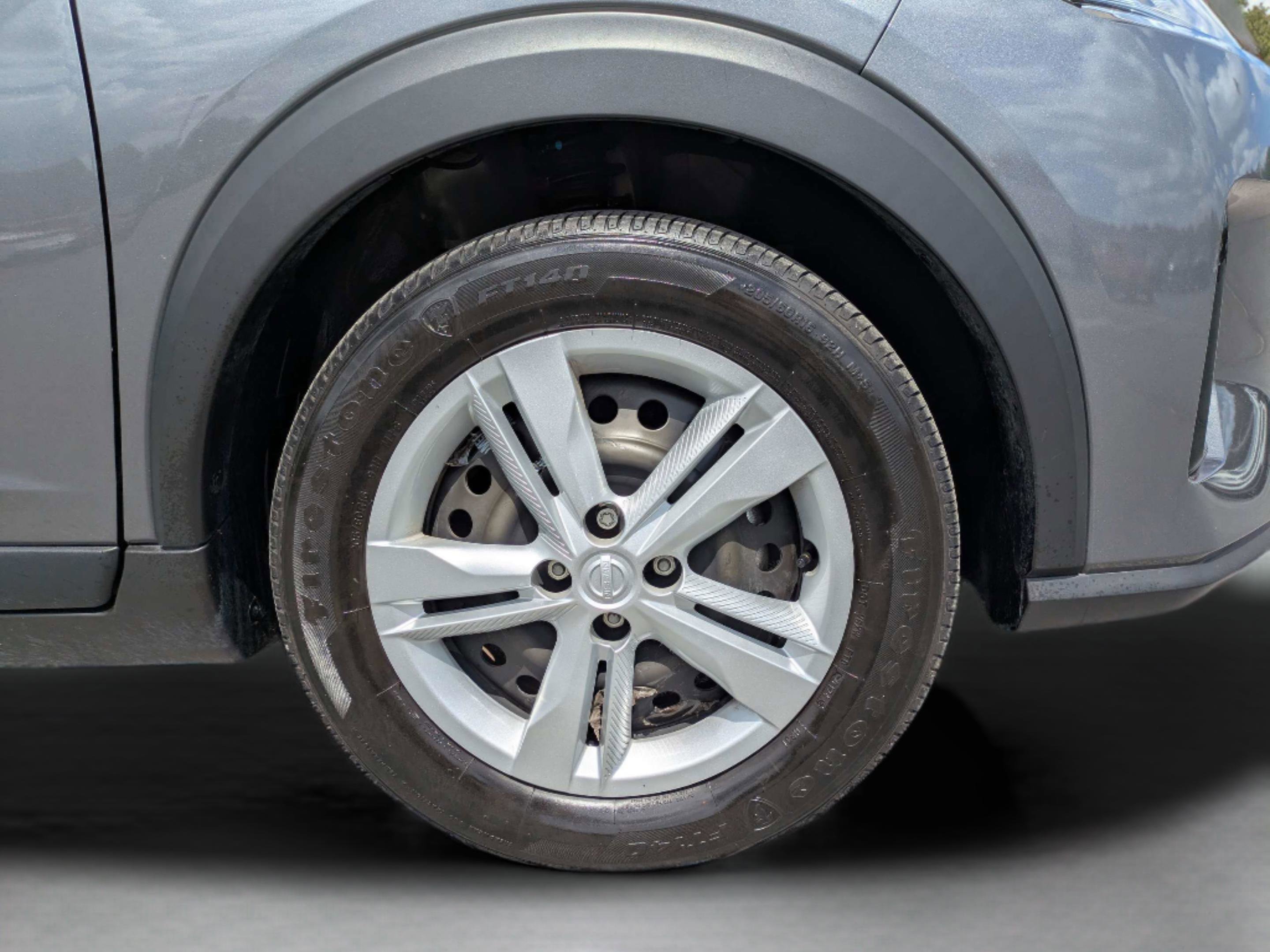 Used 2024 Nissan Kicks S image 28