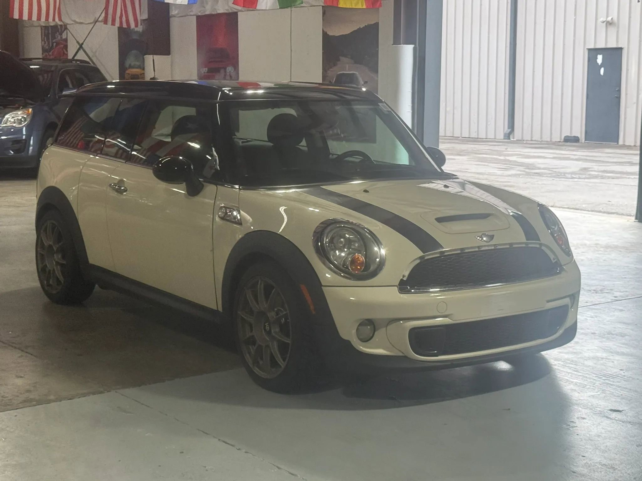 Used 2013 MINI Cooper Clubman S FWD image 1