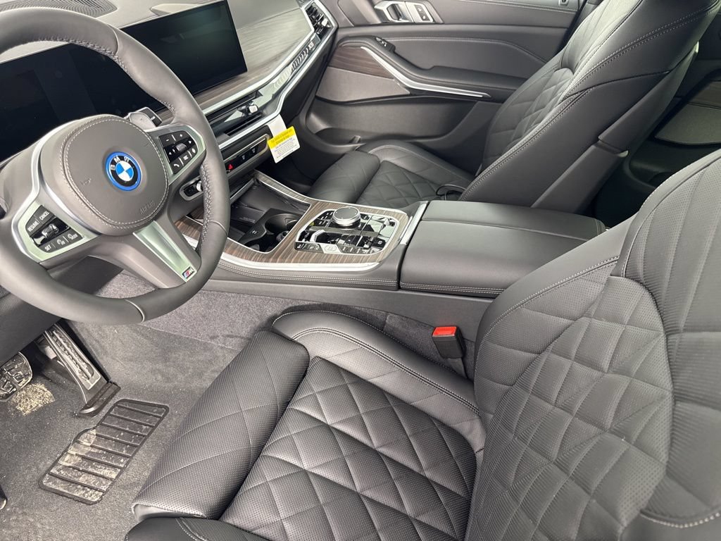 New 2026 BMW X5 xDrive50e w/ M Sport Package AWD/4WD image 14