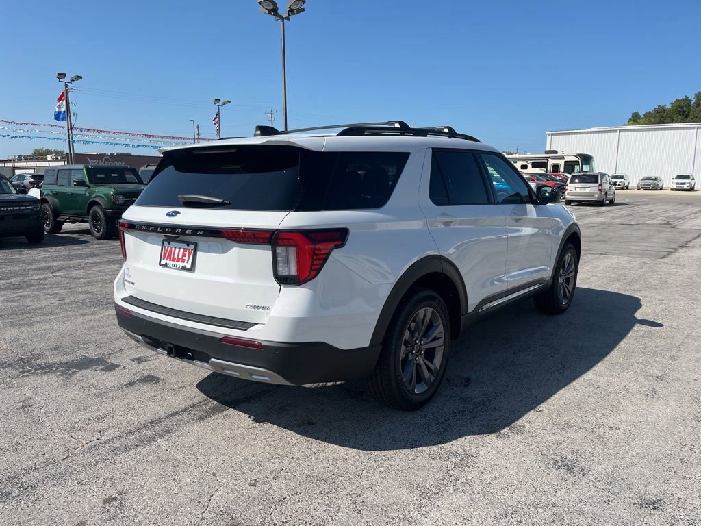 New 2025 Ford Explorer Active w/ Active Comfort Package image 3