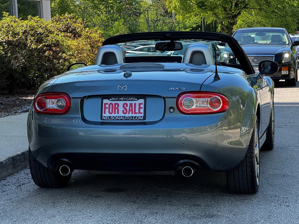 Used 2011 MAZDA MX-5 Miata Grand Touring RWD image 5