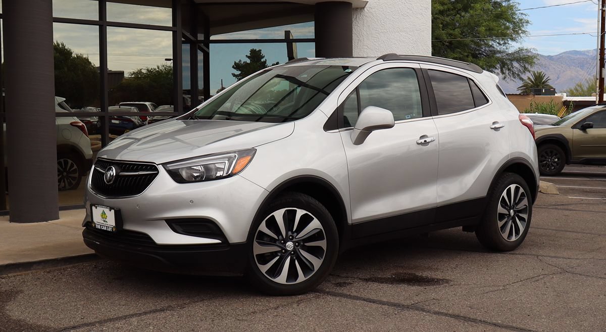 Used 2021 Buick Encore Preferred w/ Safety Package II FWD image 2
