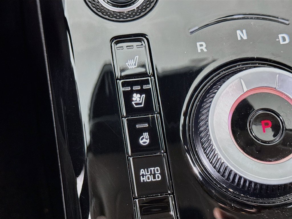 Used 2023 Kia Niro Wave w/ Wave Preserve Package FWD image 16