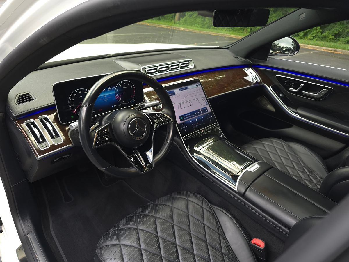 Used 2023 Mercedes-Benz S 580 4MATIC Sedan image 2